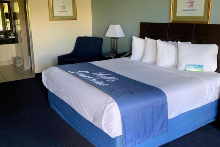 Days Inn by Wyndham Orlando Airport Florida Mall