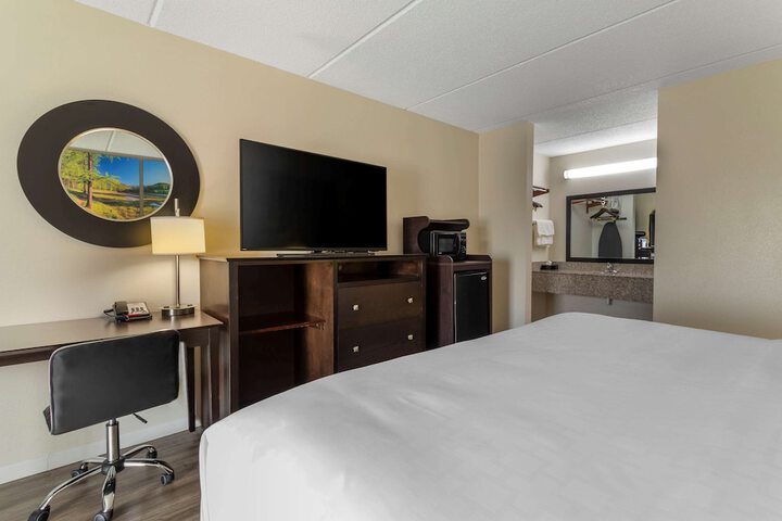 Room 10 of 31