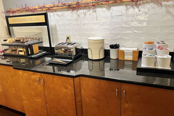 Breakfast/Coffee Service 15 of 20