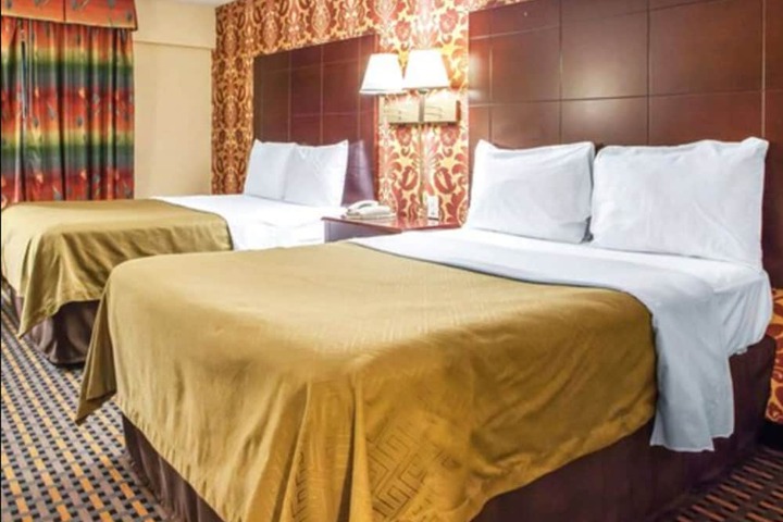 Room 4 of 14