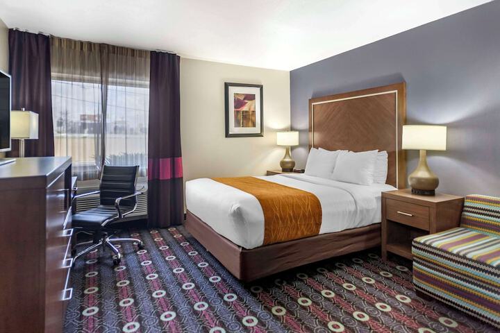 Room 27 of 42