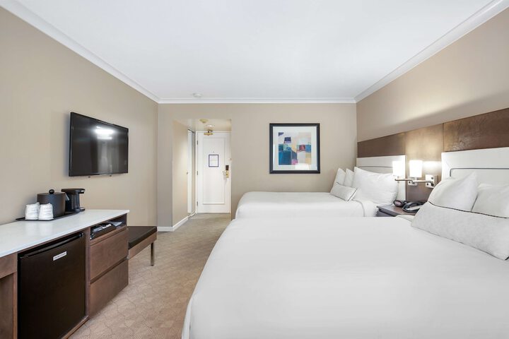 Room 10 of 27