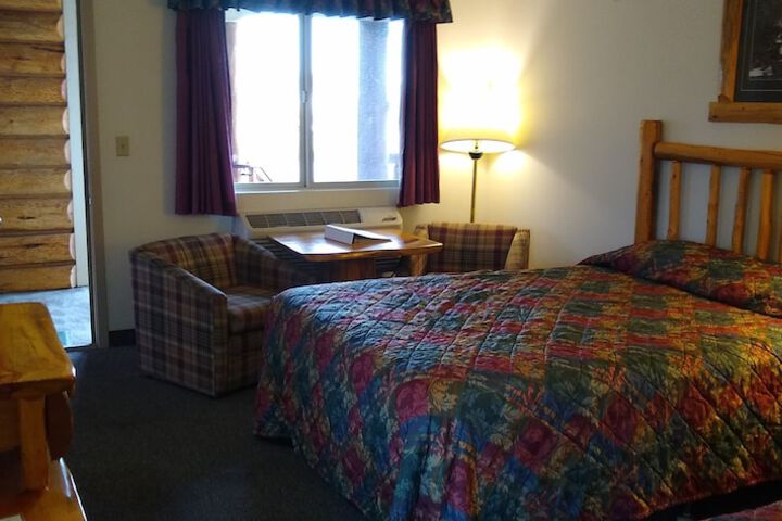The Ponderosa Motel