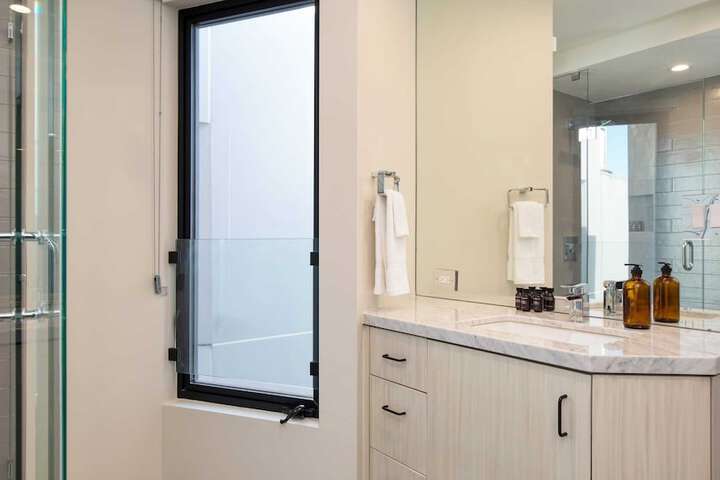 Matador by Avantstay Ocean Front Malibu Pad w / Rooftop Patio