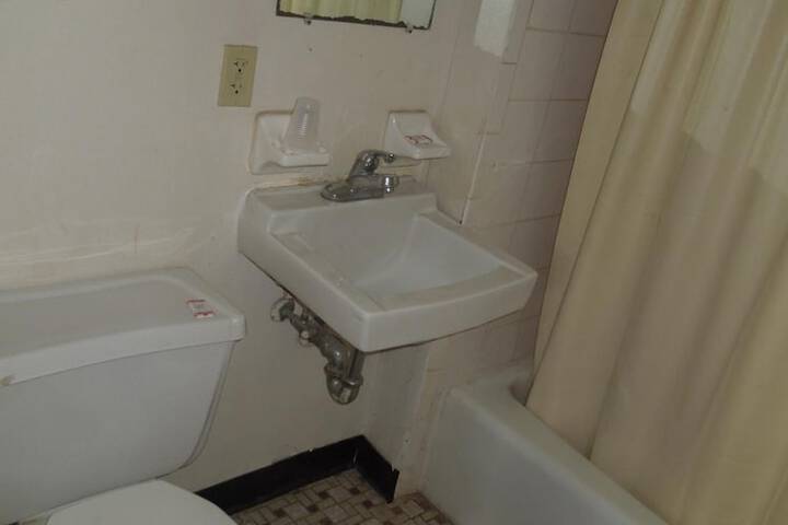 Room 15 of 30