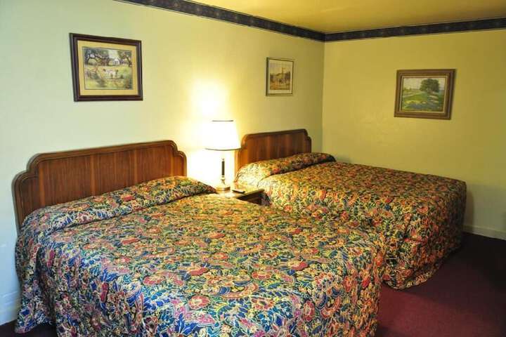 Room 10 of 40