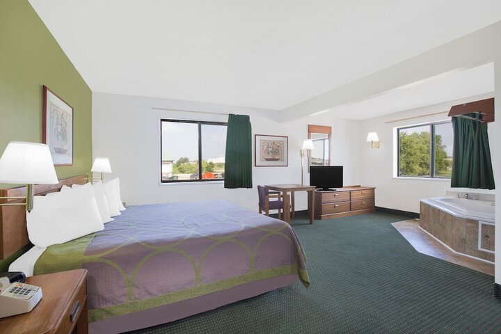 Room 12 of 45