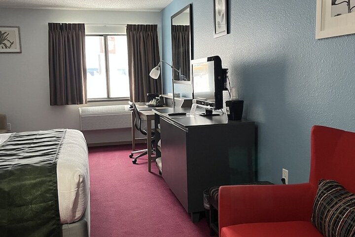 Room 27 of 42