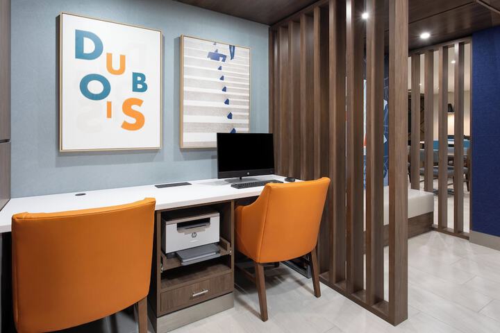 Business Center 29 of 29