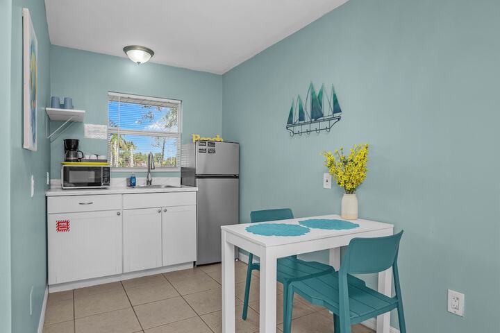 Latitude 26 Waterfront Boutique Resort - Bonita Springs