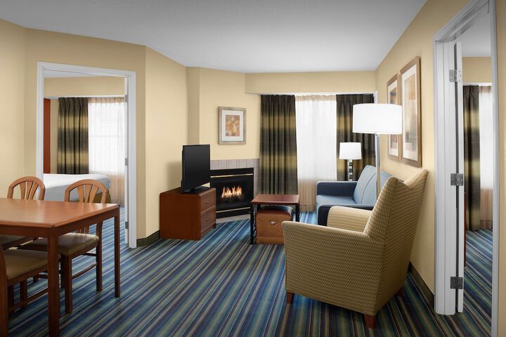 Room 16 of 40