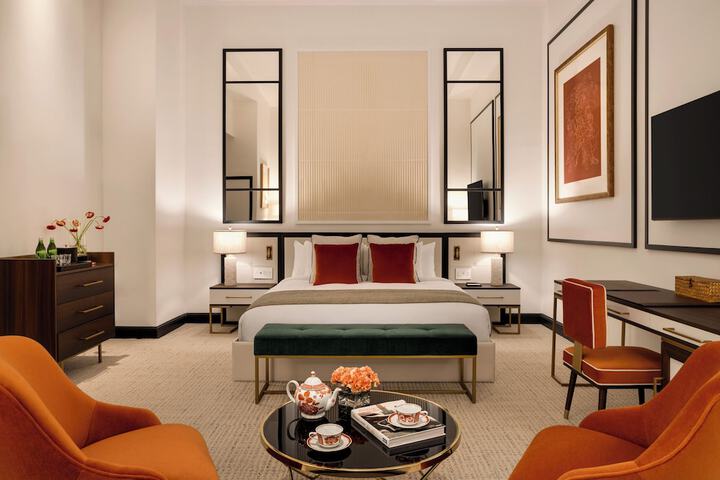 Room 53 of 59
