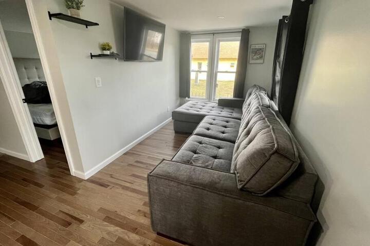 5 Bed 3 bath Apt Near Jiminy Peak Berkshires