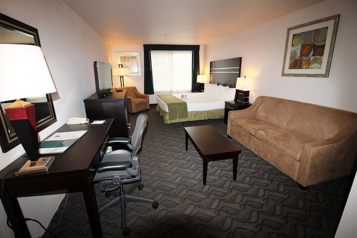 Room 12 of 52
