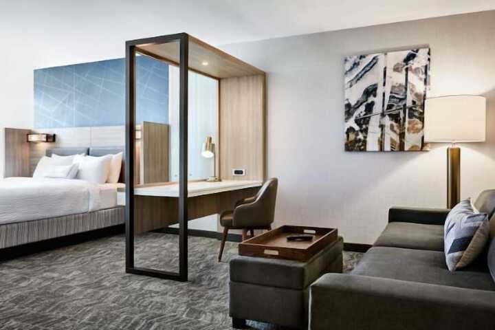 Room 11 of 30