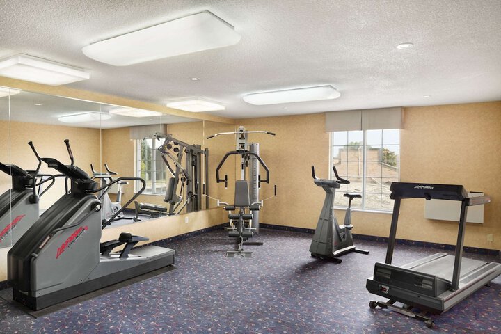 Days Inn by Wyndham Brantford