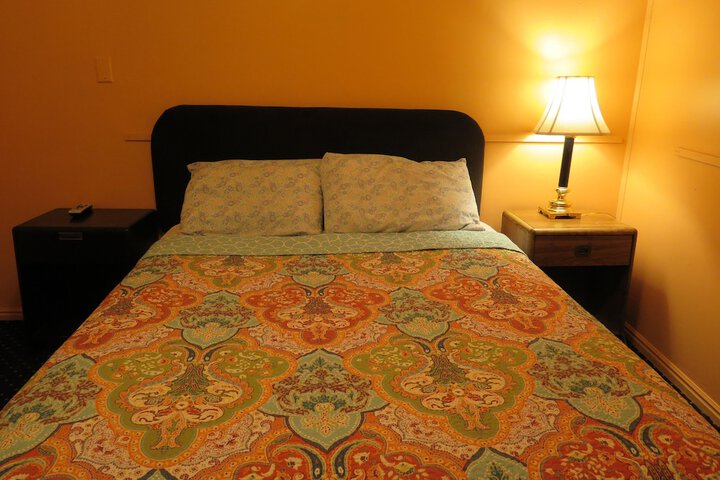 Pillow Talk Motel