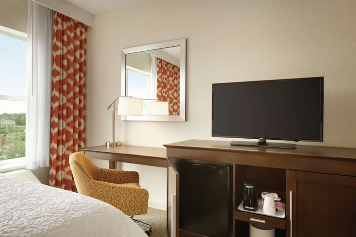 Room 9 of 20