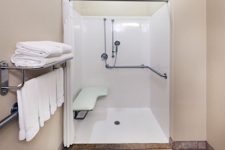 Holiday Inn Express Hotel & Suites Victoria by IHG