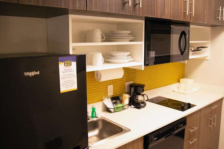 MainStay Suites at Discovery Park of America