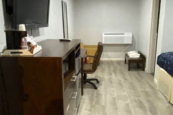 Budget Inn