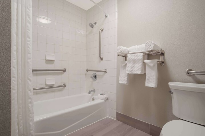 Best Western Flagship Inn