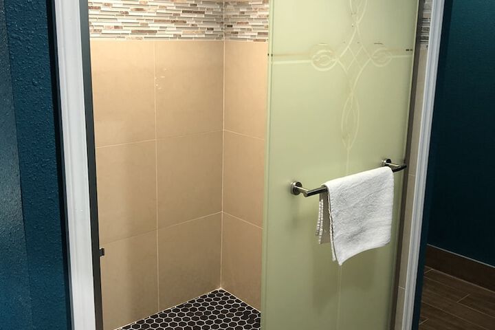 Room 43 of 73