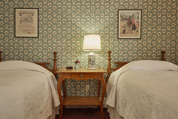 Room 50 of 126