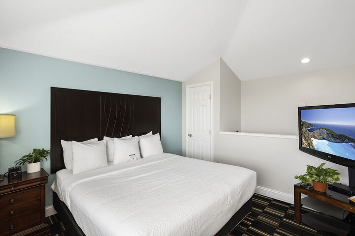 The Hotel Oceanside