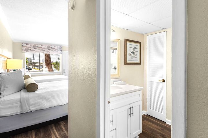 Club Destin Condos
