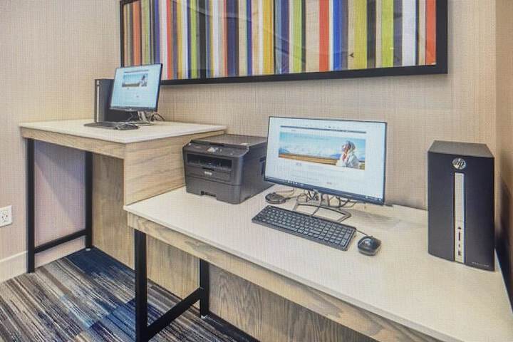 Holiday Inn Express Sunnyvale - Silicon Valley by IHG