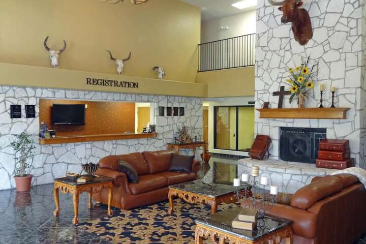 Hotel Interior 6 of 22