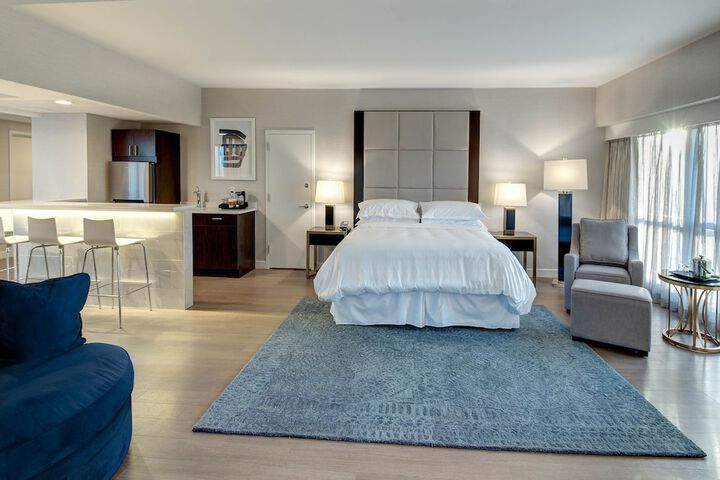Room 21 of 104
