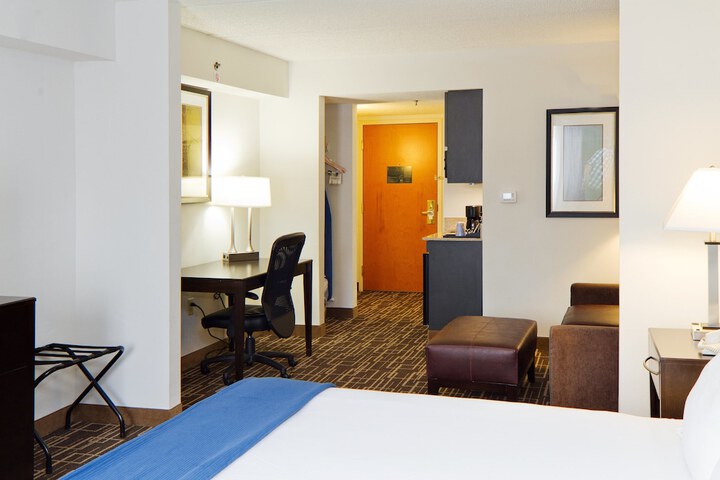Room 22 of 50