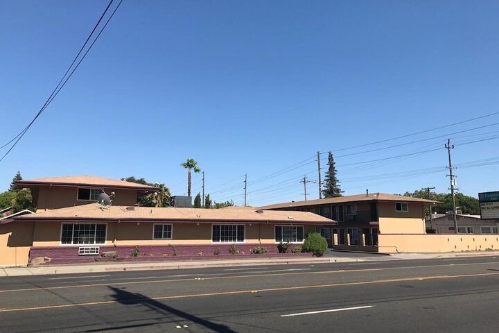 Hotel 5 of 25