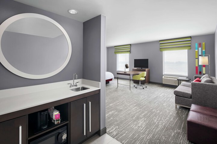Room 14 of 28