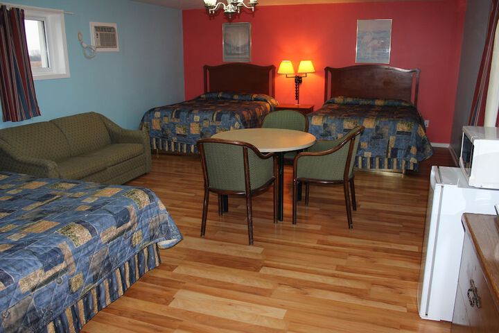 Room 17 of 35