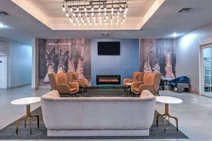 Hotel Interior 11 of 43