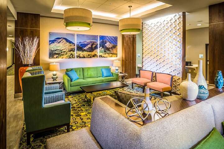 Hotel 4 of 34