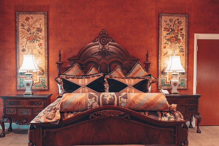 Room 17 of 27