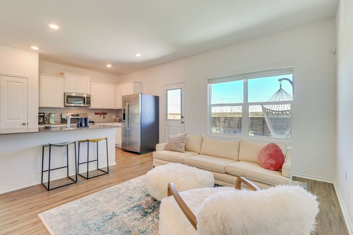 12 Mi to Dtwn Austin: Quiet Home w / Patio & Yard