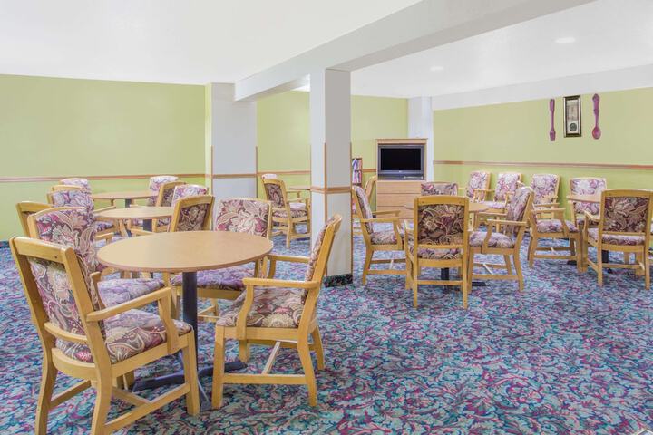 Room 6 of 15
