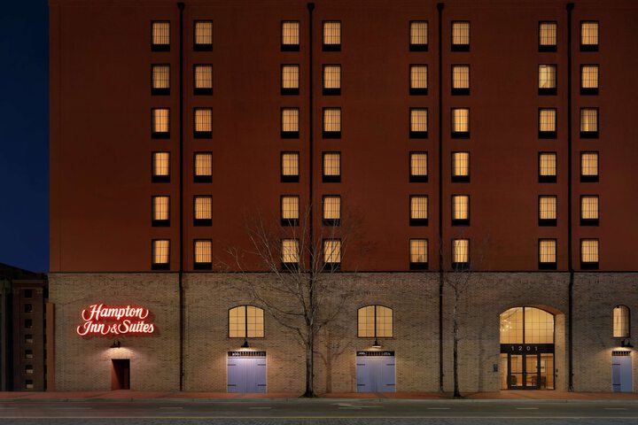 Hotel 4 of 97