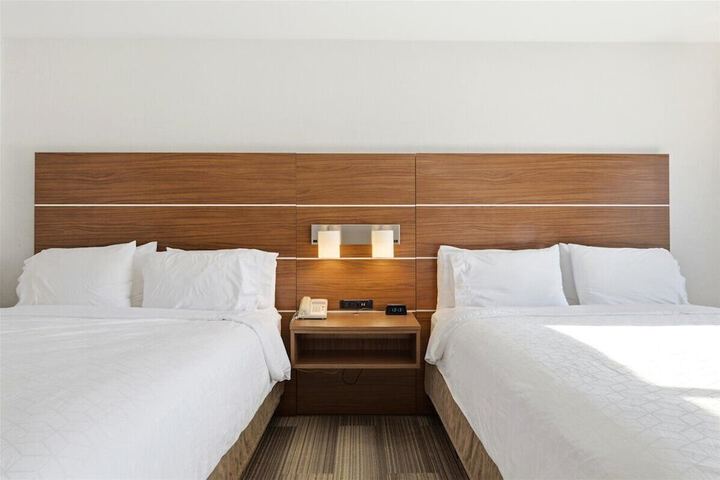 Holiday Inn Express & Suites Bethlehem Arpt-Allentown Area