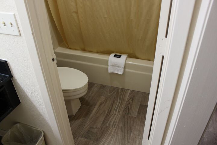Room 18 of 25