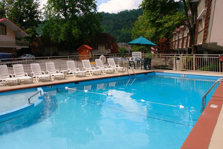 Pool 7 of 80