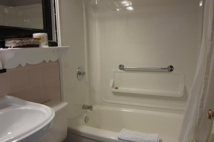 Room 21 of 31