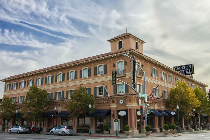 The Carlton Hotel Atascadero – Paso Robles, a Tribute Portfolio Hotel