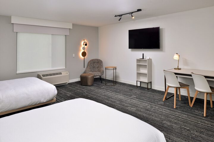 Room 26 of 33