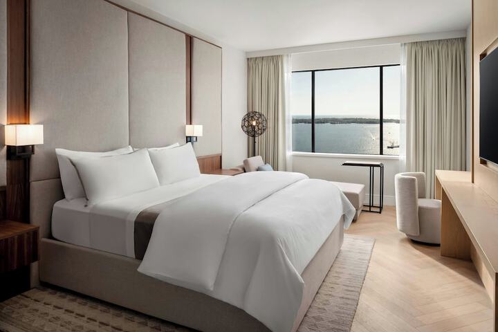 The Westin Harbour Castle Toronto